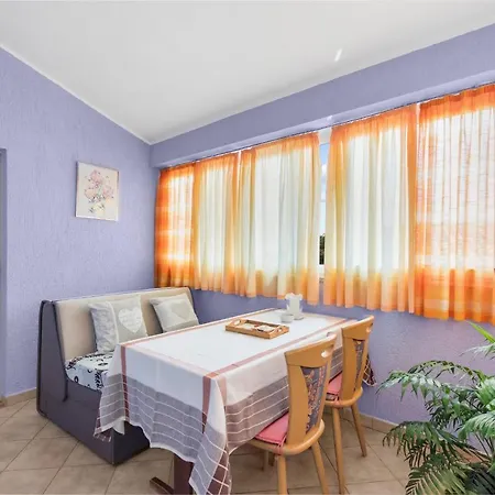 Casa Jelena With Shared Pool Kastelir