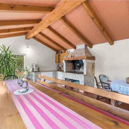 Apartment Casa Jelena With Shared Pool Kastelir