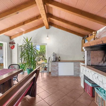 Casa Jelena With Shared Pool Apartment Kastelir