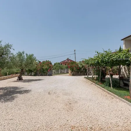 Casa Jelena With Shared Pool Apartment