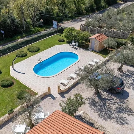 Apartment Casa Jelena With Shared Pool Kastelir