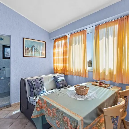 Casa Jelena With Shared Pool Apartment Kastelir