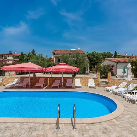 Casa Jelena With Shared Pool Kastelir