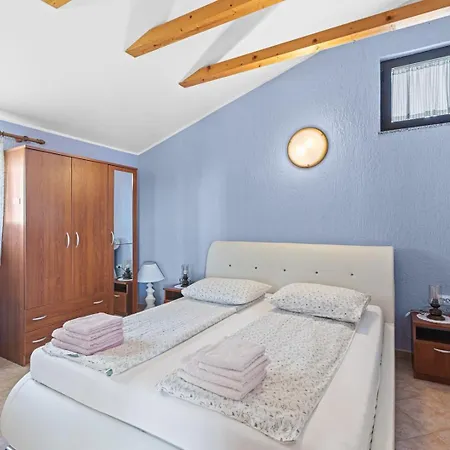Casa Jelena With Shared Pool * Kastelir